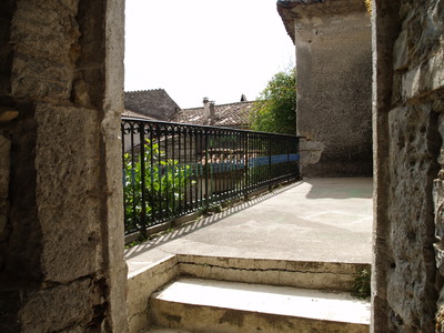 Repassons au travers du grand escallier